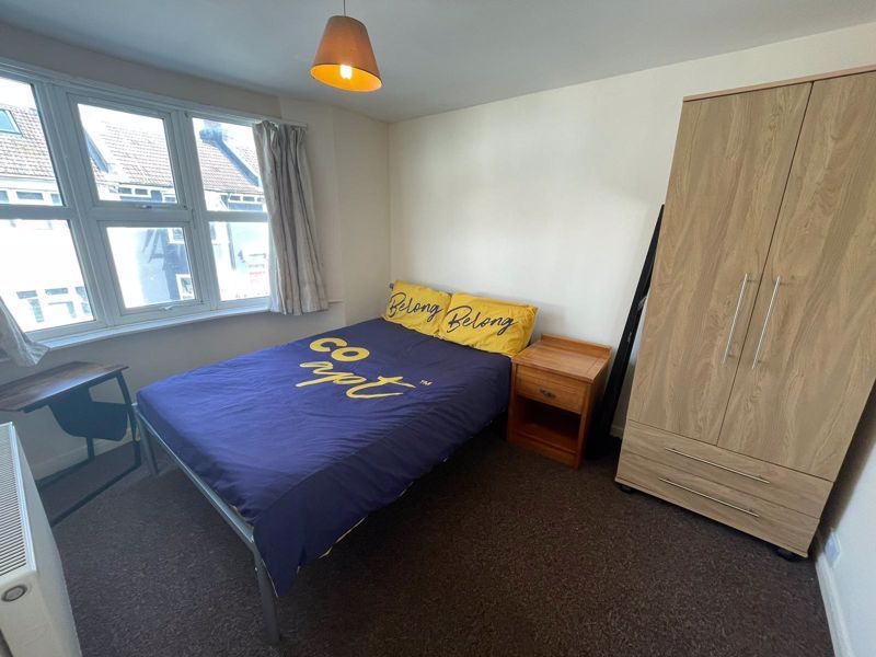 Property photo 3 of 11 Bedroom