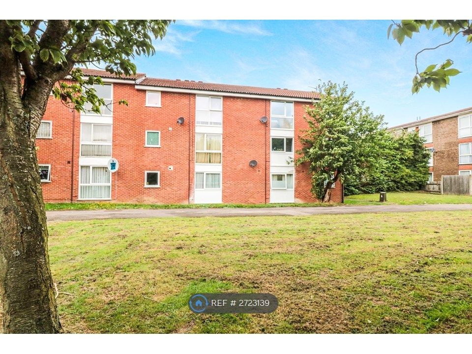 Property photo 2 of 11 Communal Garden