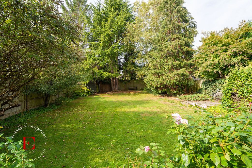 Property photo 2 of 20