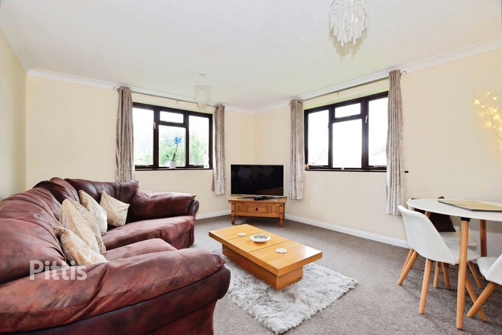 Property photo 3 of 5