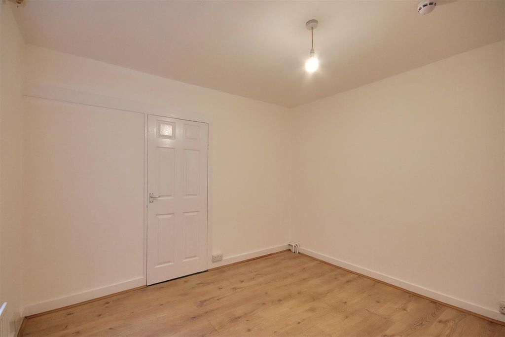 Property photo 3 of 7 Img_3881-Img_3883.Jpg