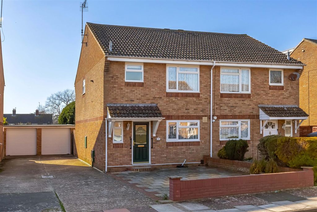 Property photo 1 of 15 Chippers Rd_15.Jpg