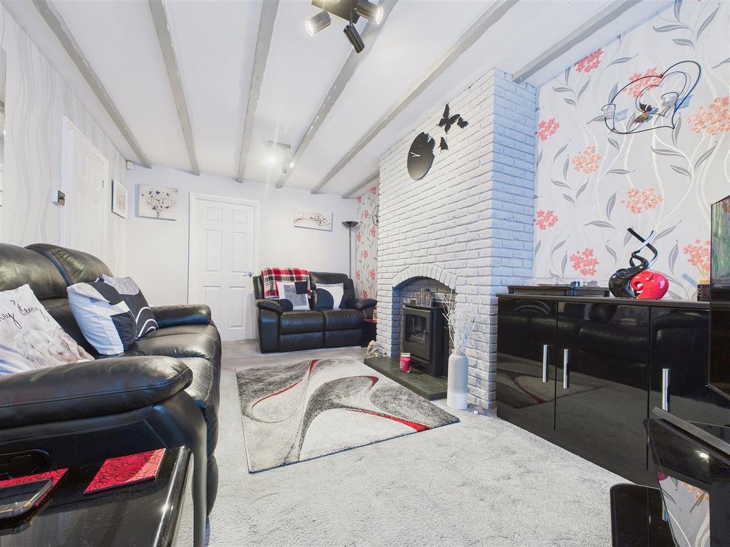 Property photo 3 of 13 Cam01407G0-Pr0068-Still010.Jpg