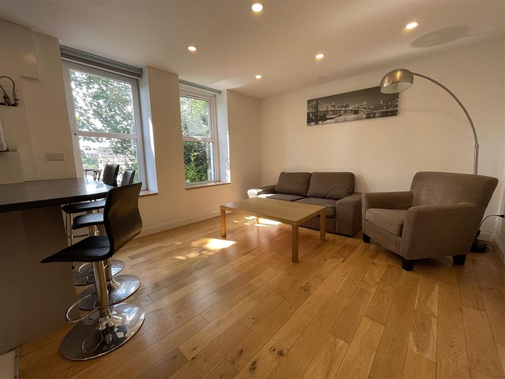 Property photo 2 of 16 Img_5094.Jpg