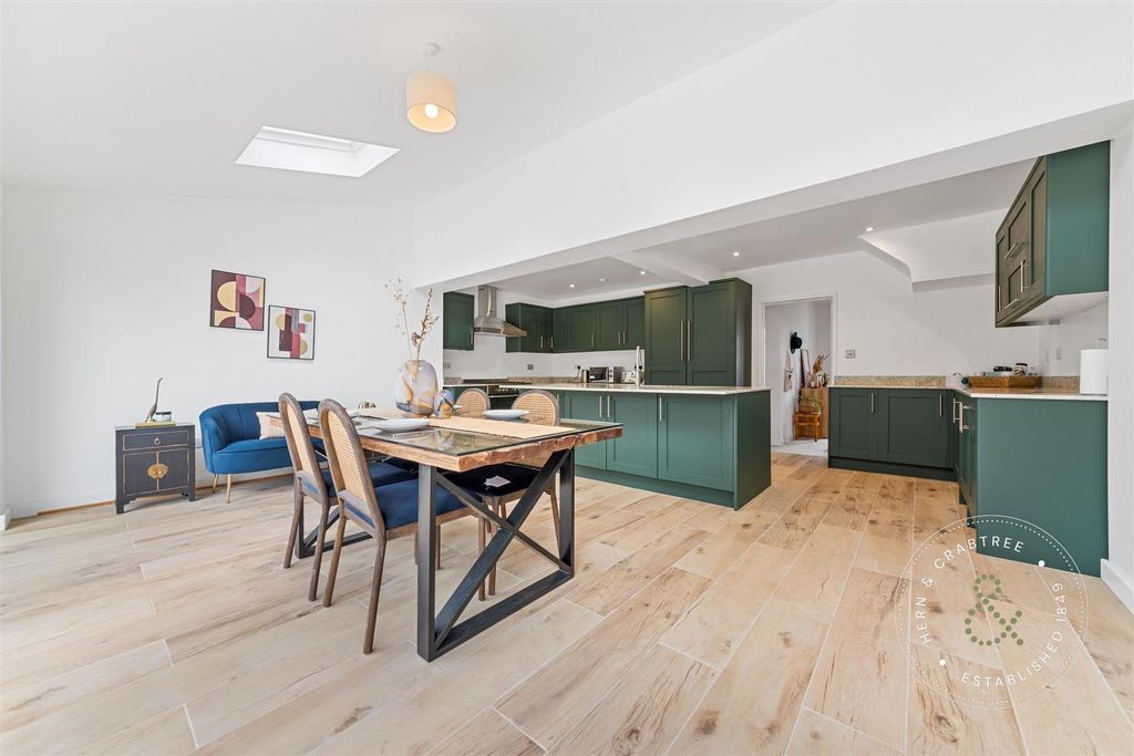 Property photo 3 of 28 Broadhaven-25.Jpg