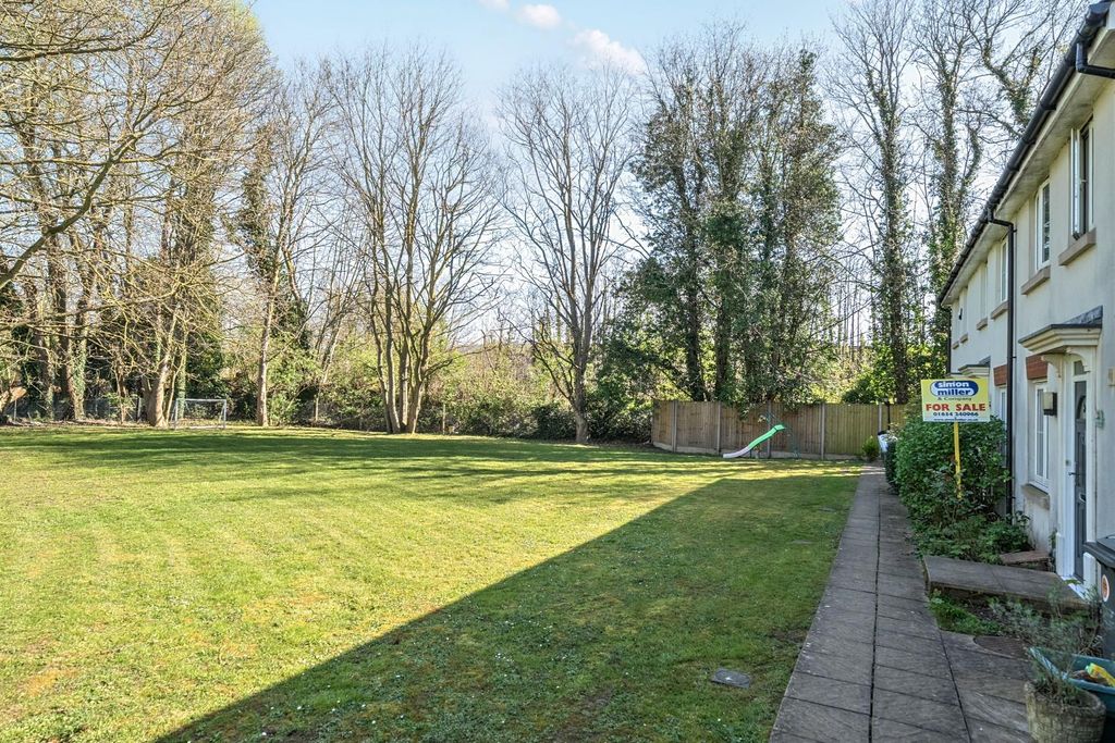 Property photo 2 of 21 1437145-7-69d62A00E6Fcc.Jpg