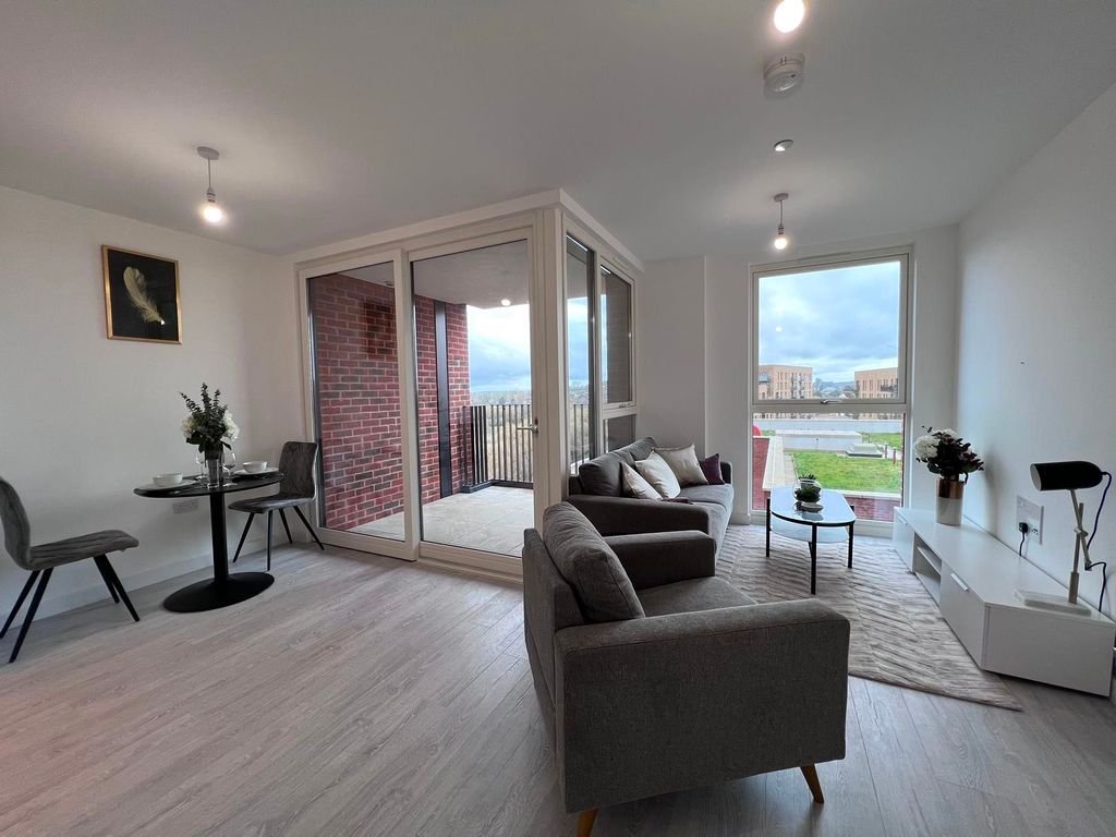 Property photo 3 of 9