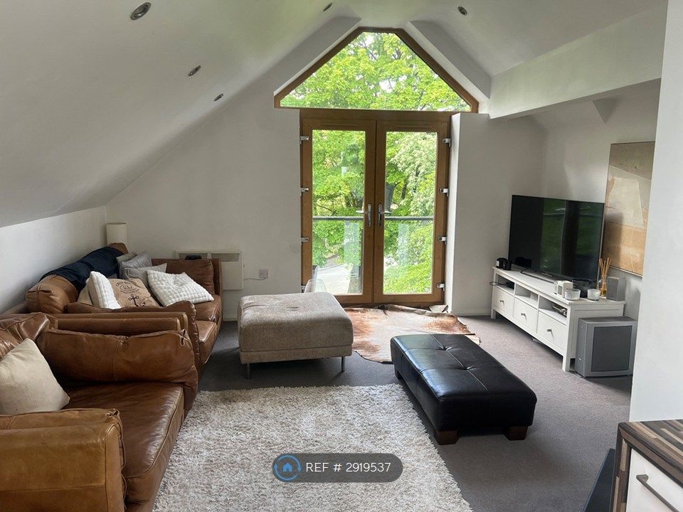 Property photo 2 of 9