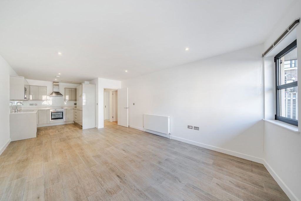 Property photo 1 of 14 Picture No. 37