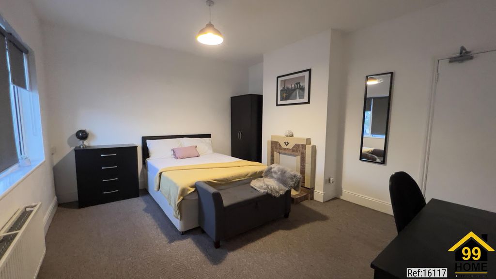 Property photo 1 of 13 Photo 0