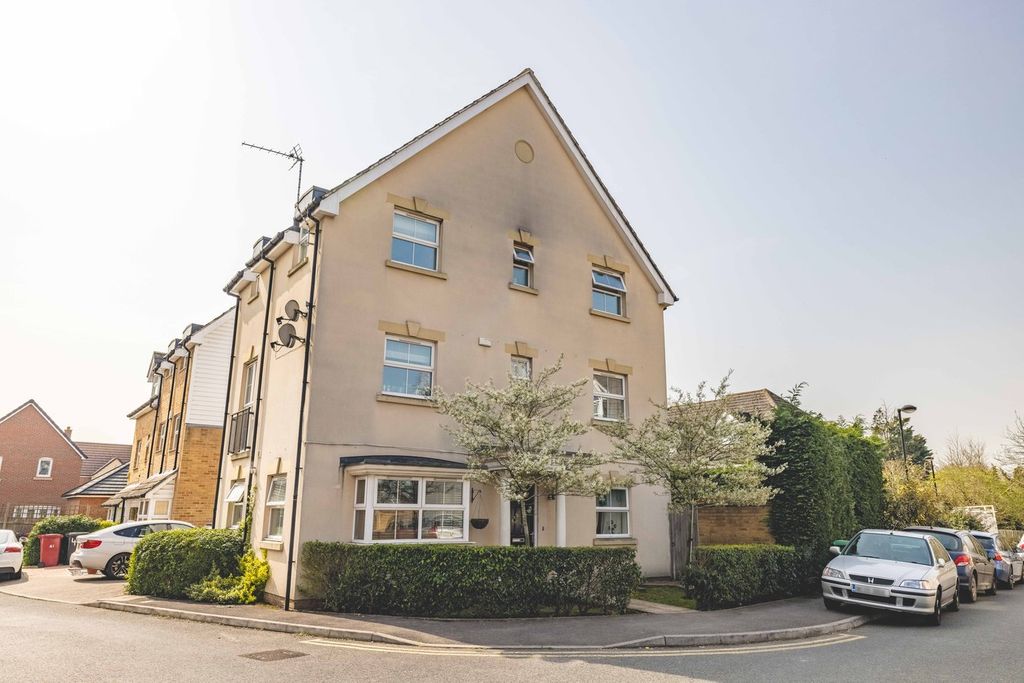 Property photo 3 of 6