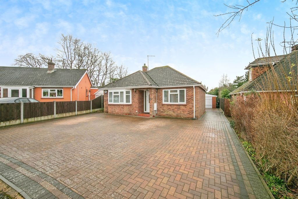 Property photo 2 of 19