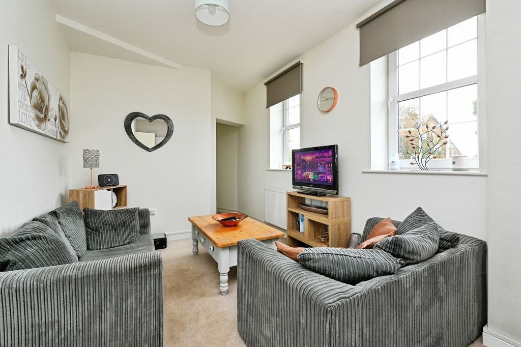 Property photo 3 of 14 Pbox-Img.Jpg