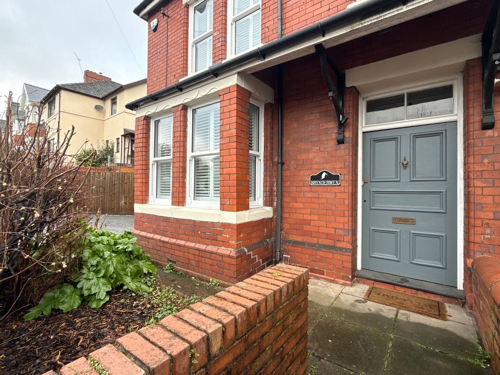 Property photo 2 of 21