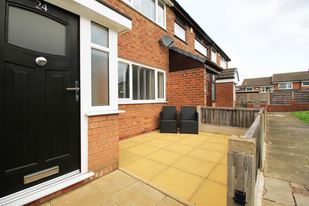 Property photo 2 of 14 Front Garden.Jpg