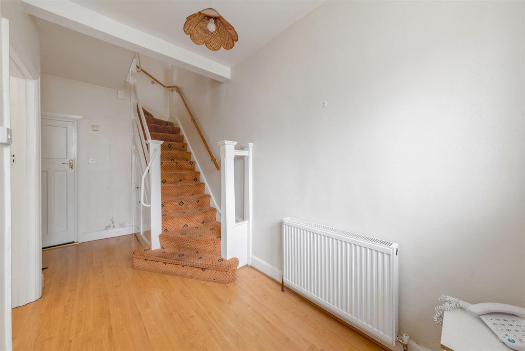 Property photo 2 of 12 Entrance