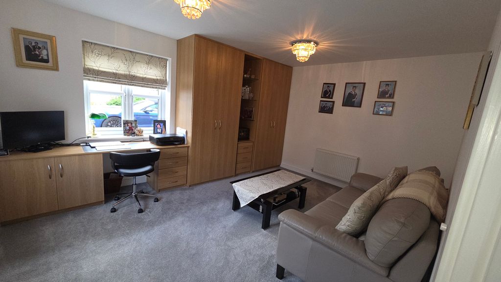 Property photo 2 of 22