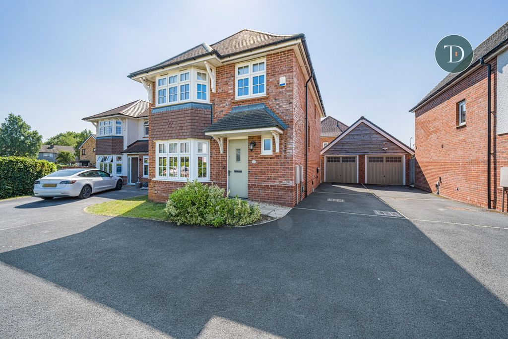 Property photo 1 of 31