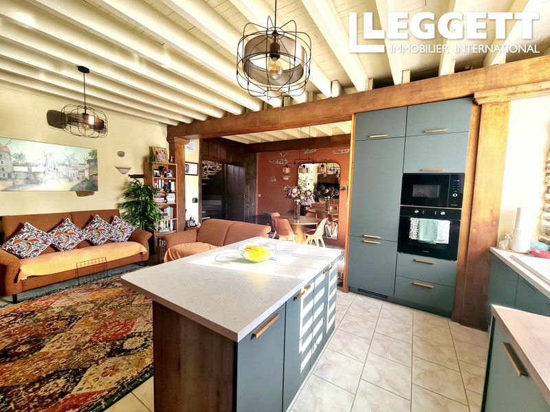 Property photo 3 of 10