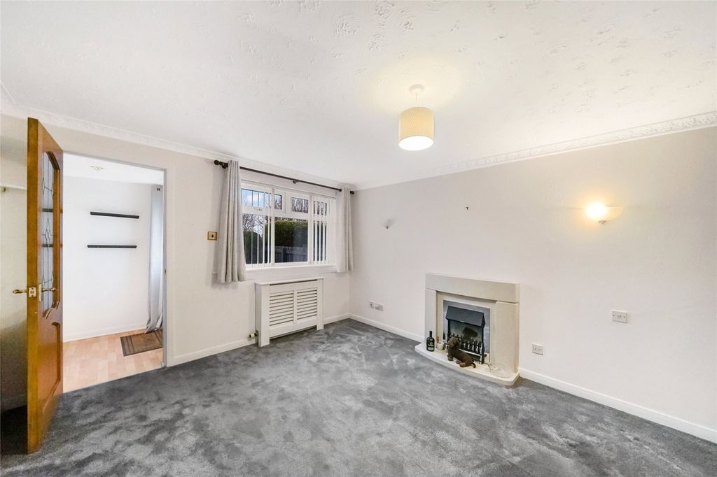 Property photo 2 of 15 Living Room