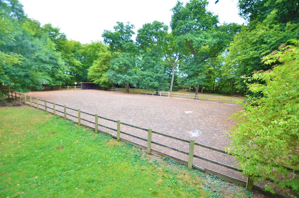 Property photo 3 of 30 Riding Arena