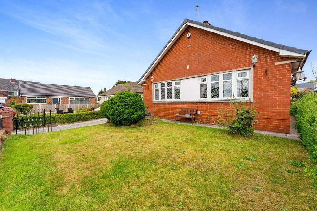 Property photo 2 of 17