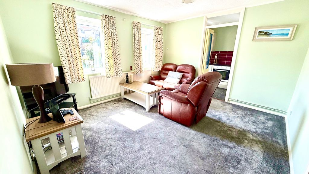 Property photo 3 of 9