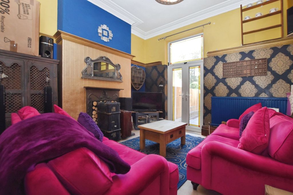 Property photo 3 of 12 Sitting Room