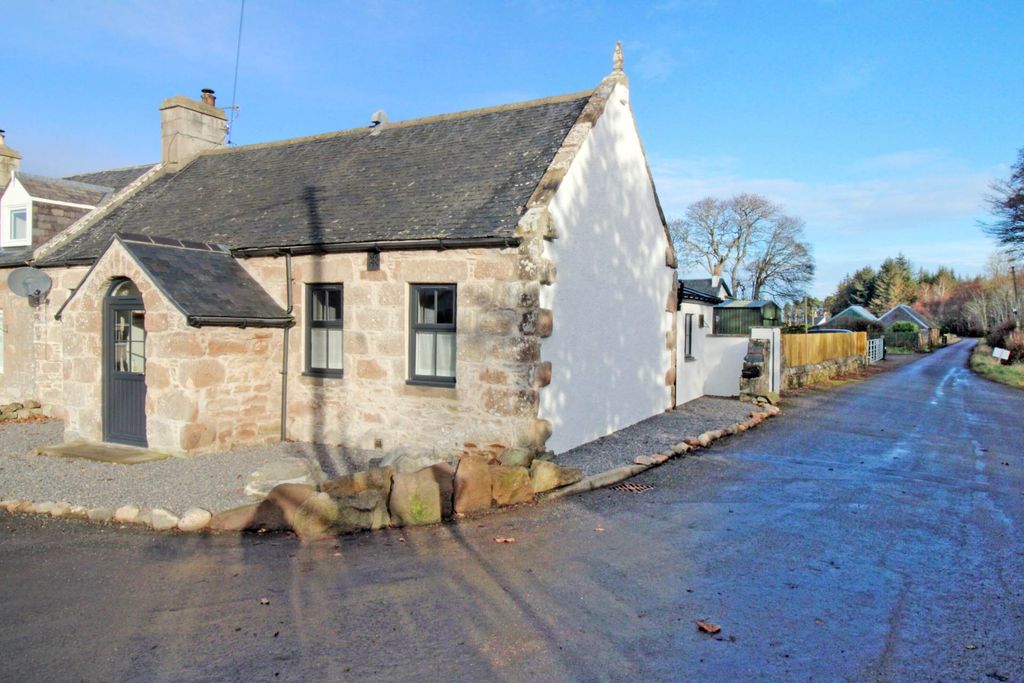 Property photo 2 of 22