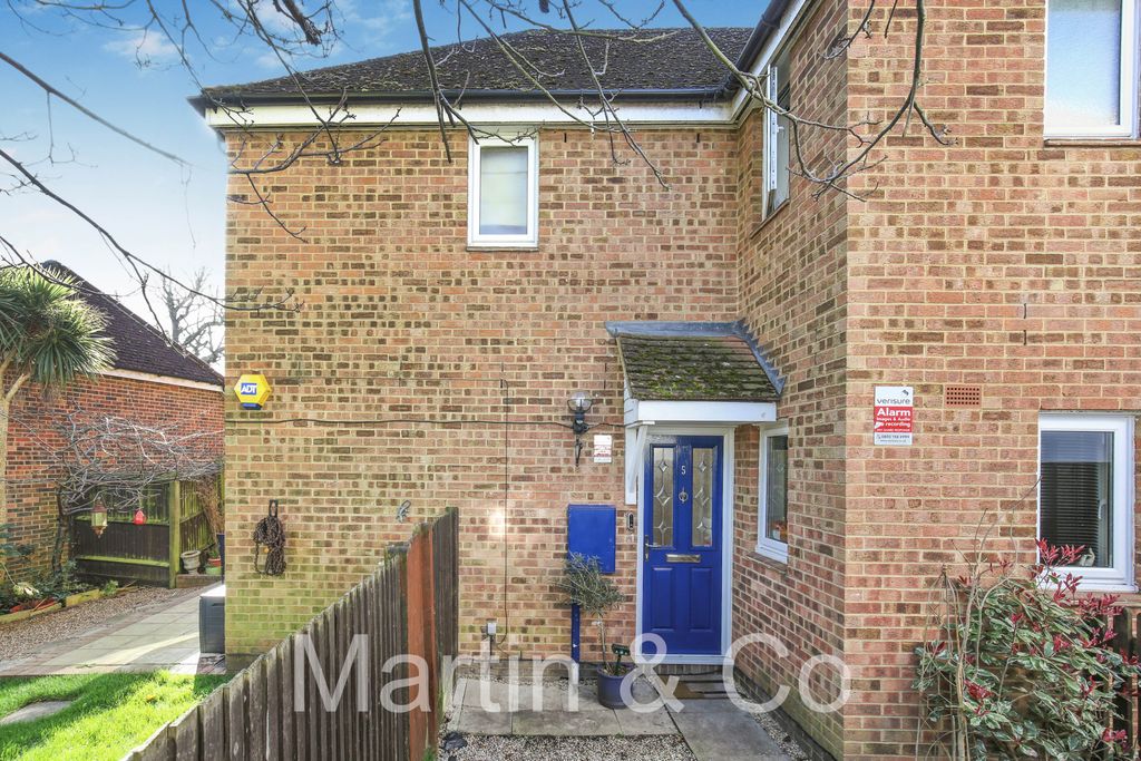 Property photo 3 of 18 1661314481 - 5 Oakdene Mews, Sm3 - 23