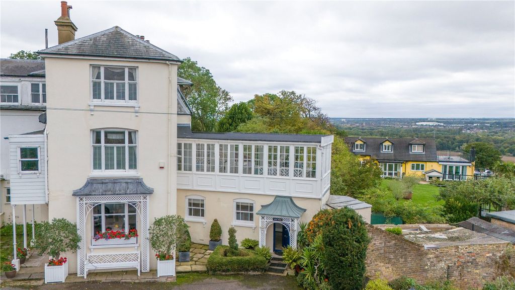 Property photo 1 of 32 Front Exterior