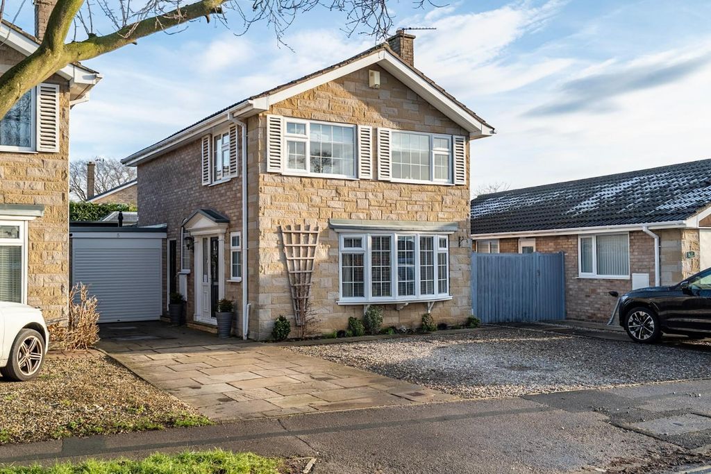 Property photo 1 of 25 Main