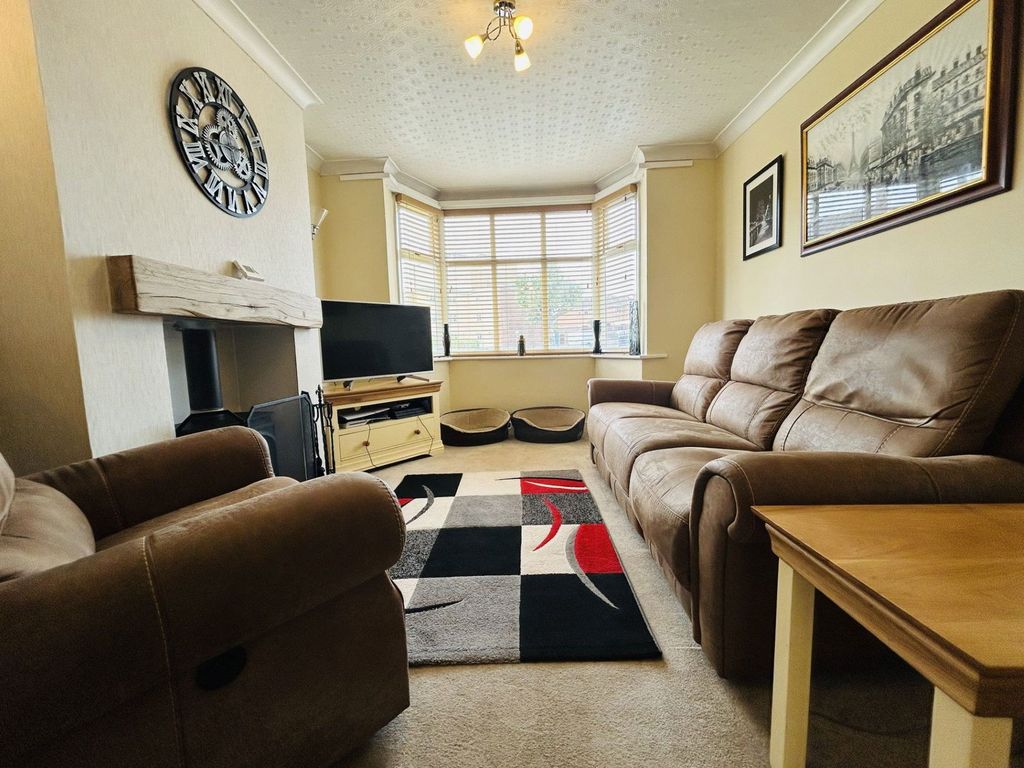 Property photo 2 of 23