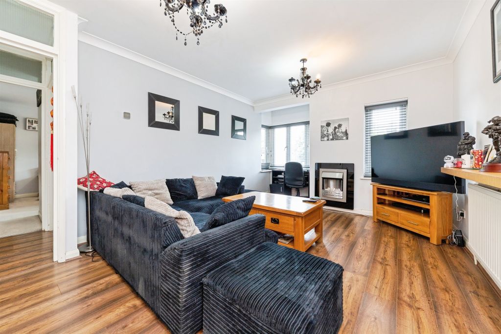 Property photo 2 of 17
