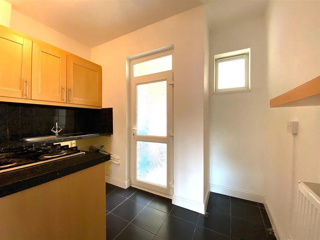 Property photo 2 of 5 Kitchen (2).Jpg