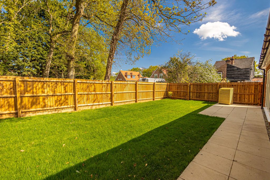 Property photo 1 of 26