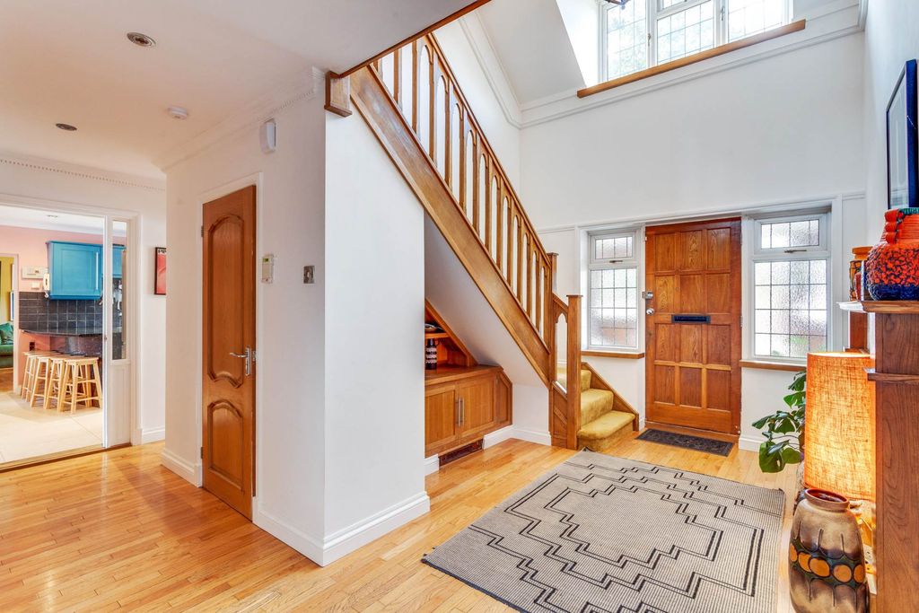 Property photo 2 of 51