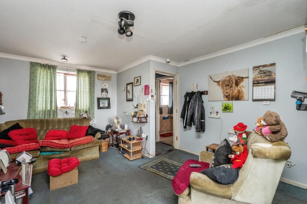 Property photo 3 of 15