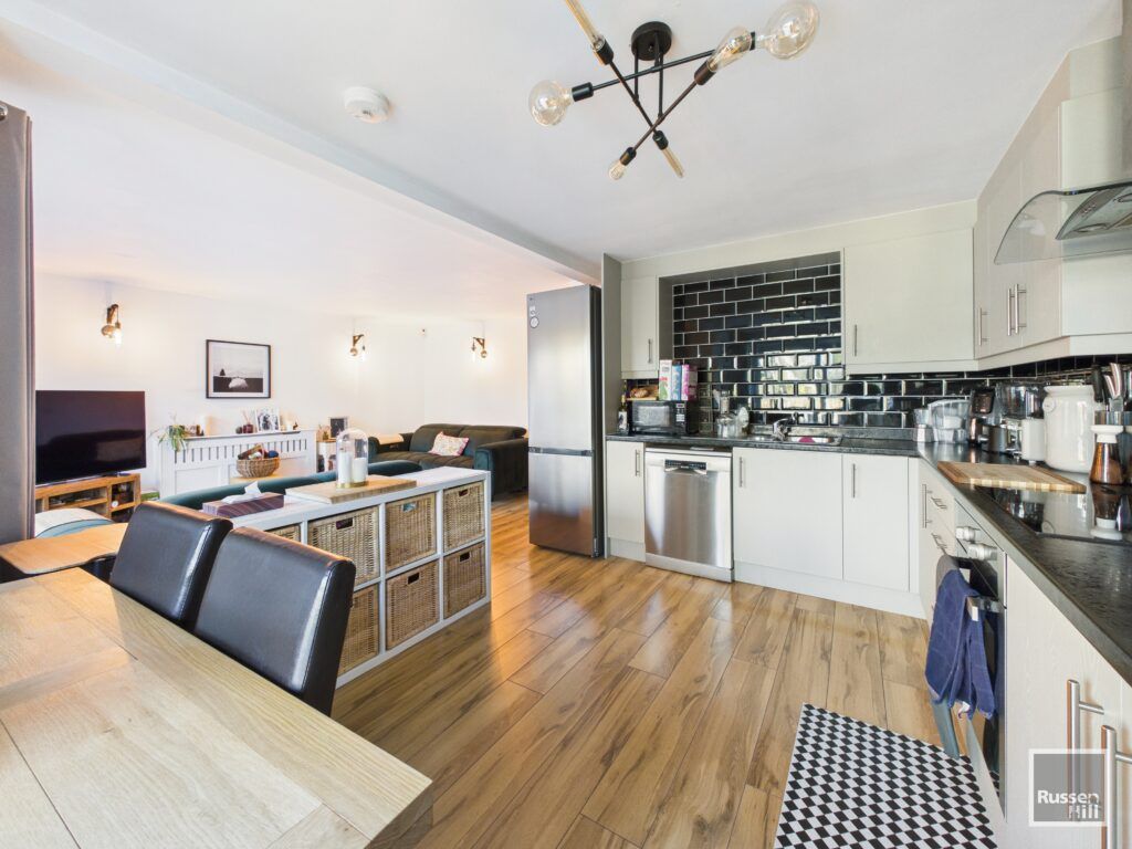 Property photo 2 of 24