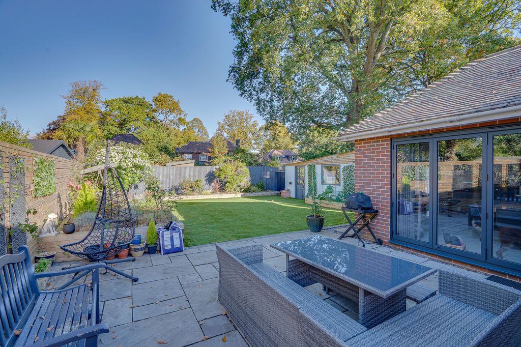 Property photo 3 of 14