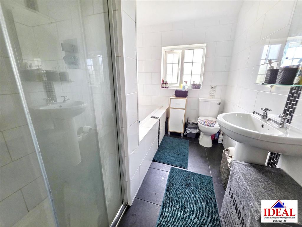 Property photo 3 of 19 1000045216.Jpg