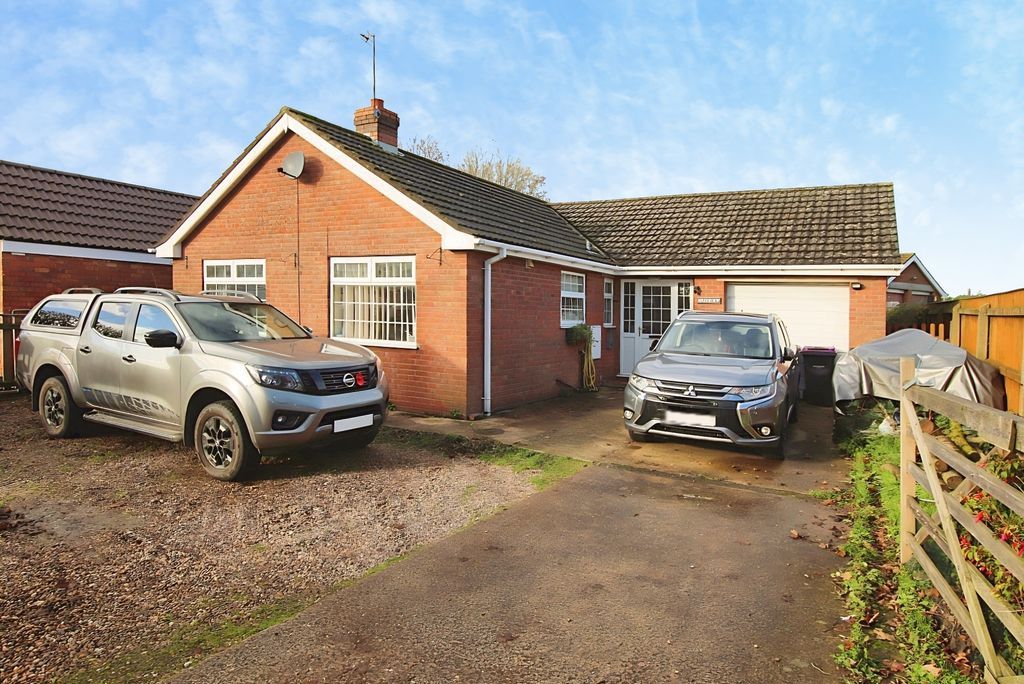 Property photo 1 of 10 Front