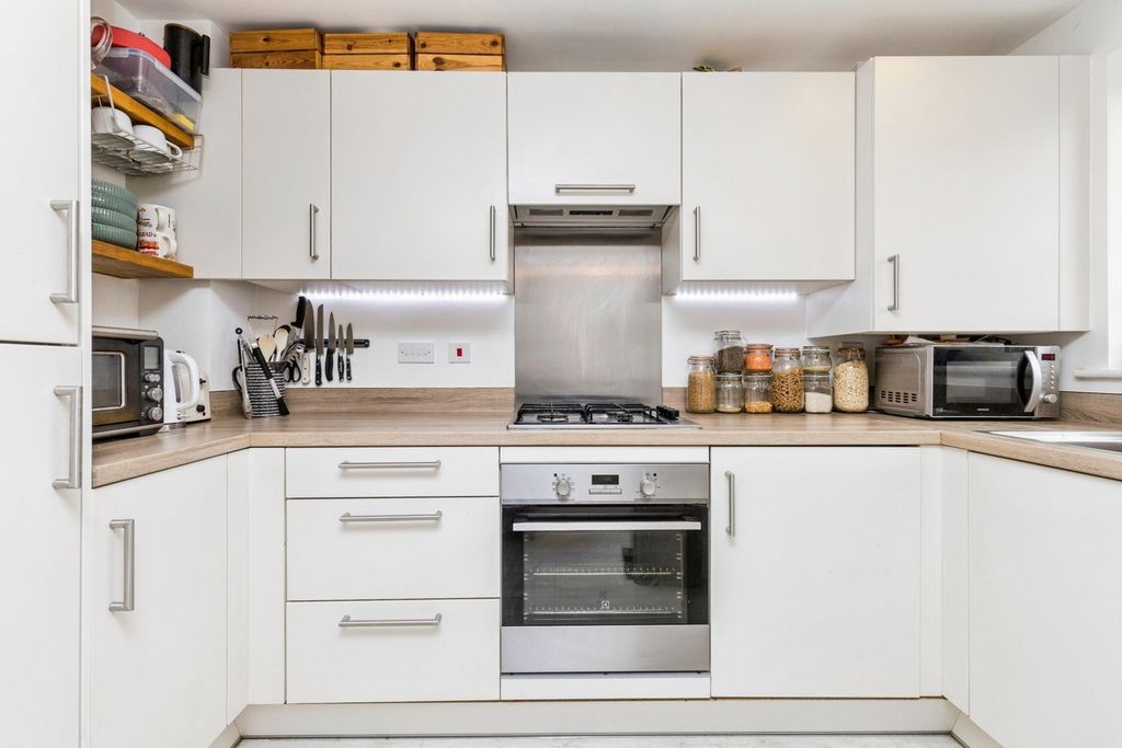 Property photo 3 of 18 Pbox-Img.Jpg