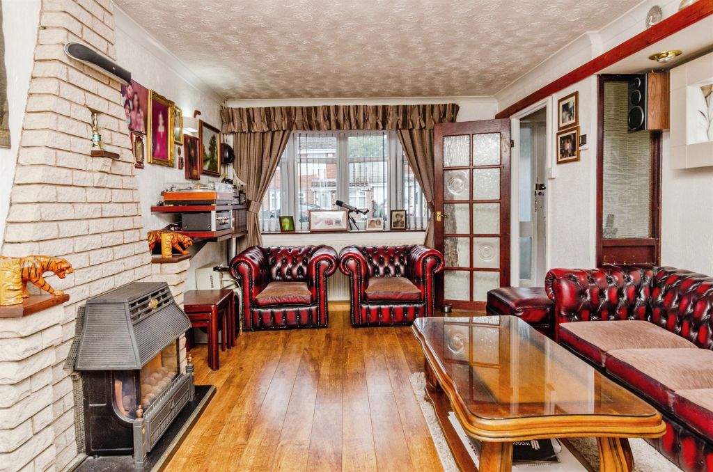 Property photo 2 of 17