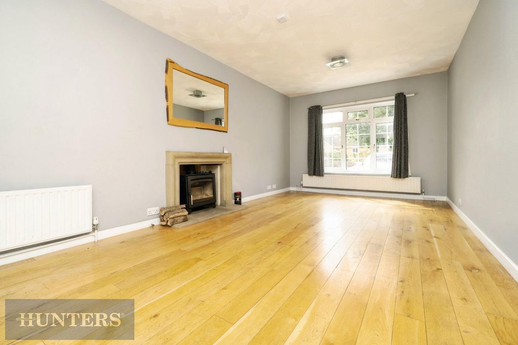 Property photo 3 of 42 48Rosebarnlane-03823.Jpg