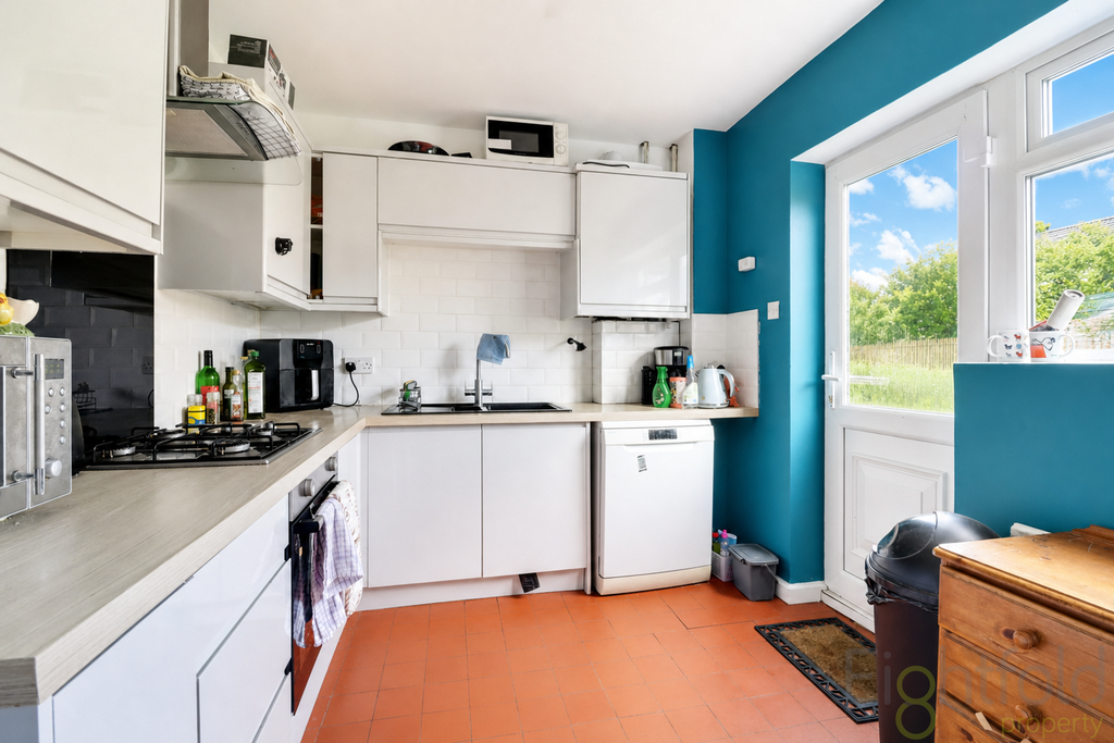 Property photo 3 of 13 Kitchen