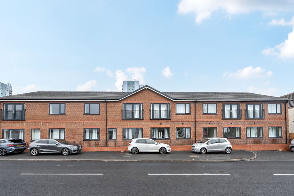 Property photo 1 of 12