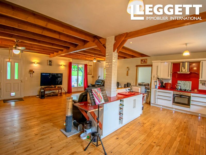 Property photo 3 of 10