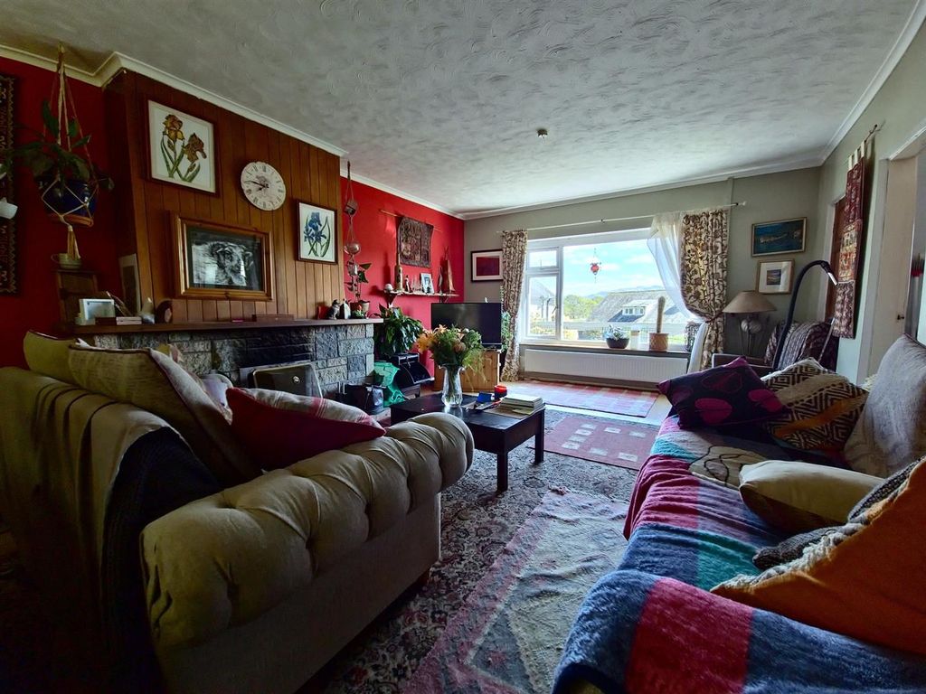 Property photo 3 of 24 15.Jpg