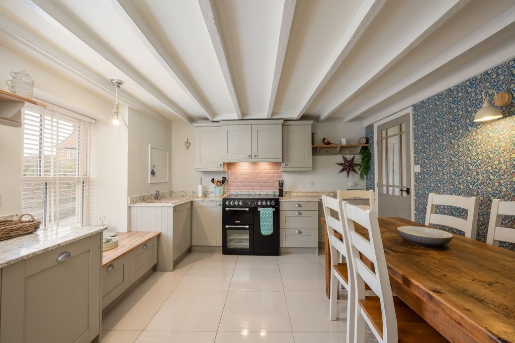 Property photo 2 of 21 Photo 22